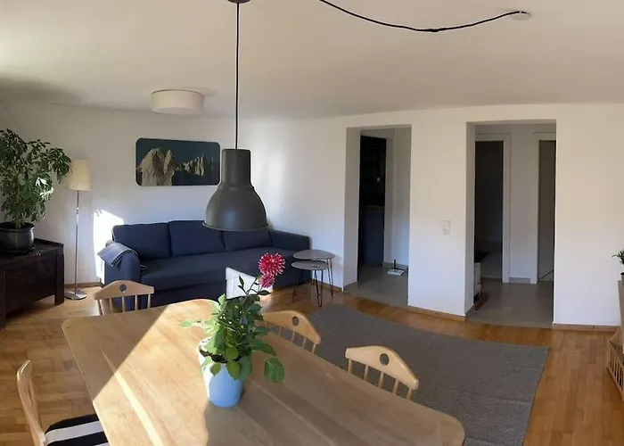 Zentrales Apartment Mit Terrasse